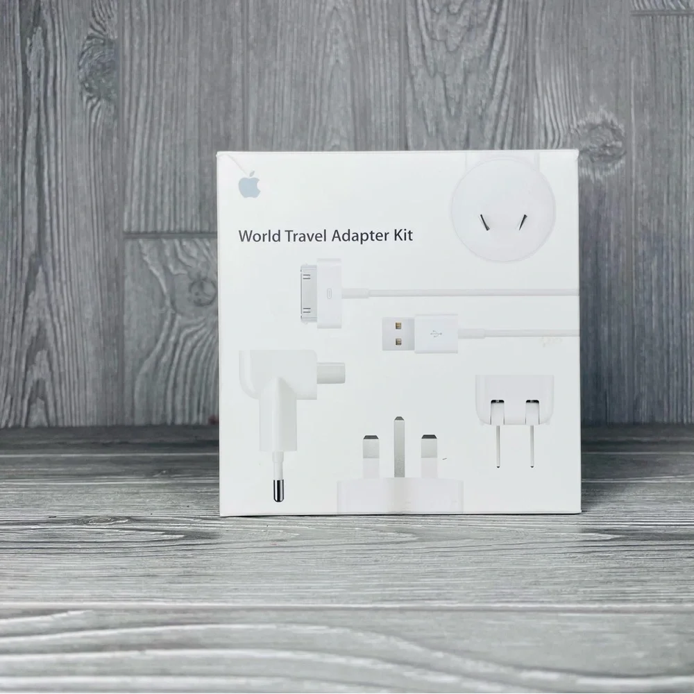 Apple world traveler adapter kit for I phone accessories 4 adapters as shown